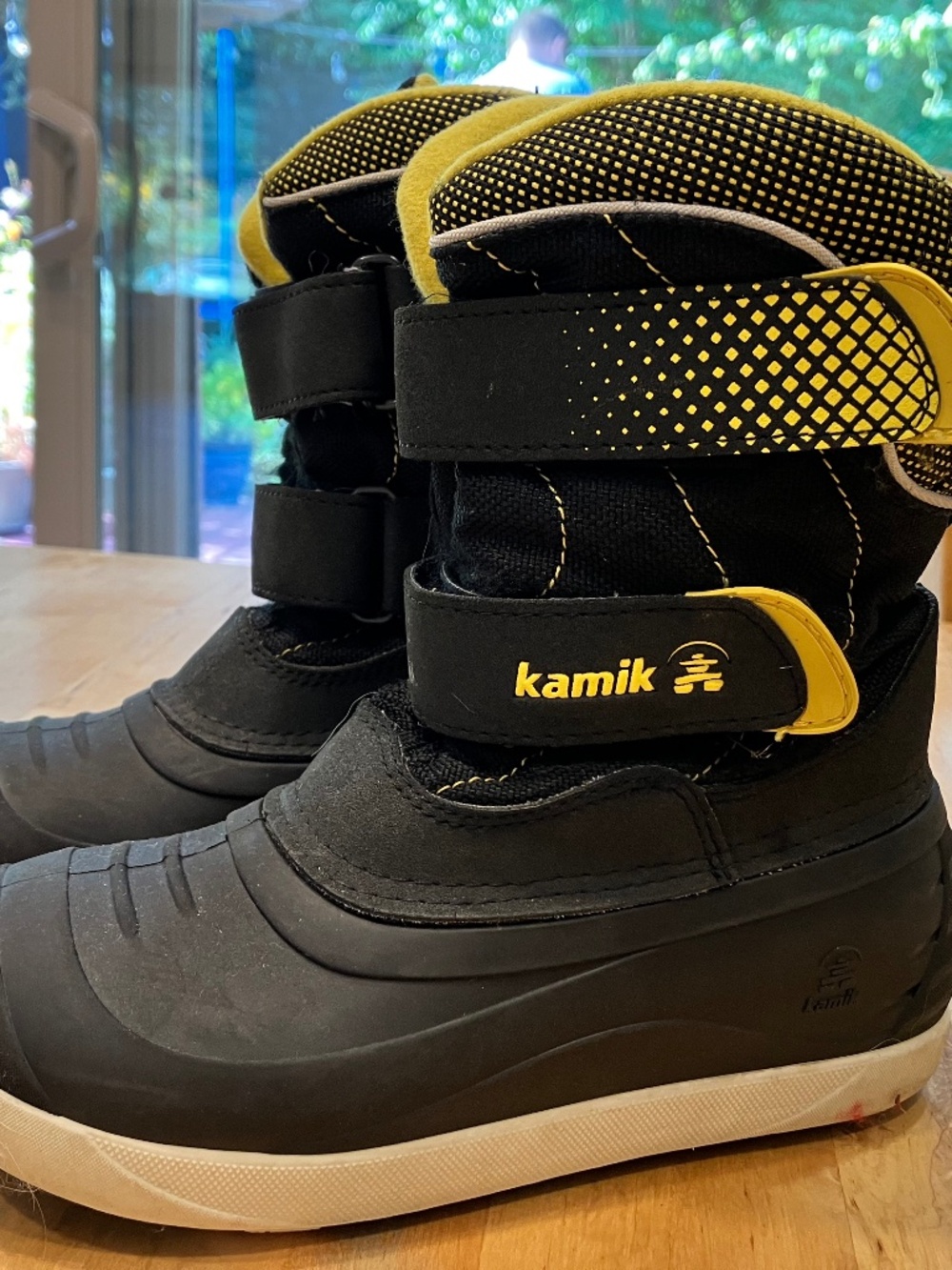 Kamik kids snow boots